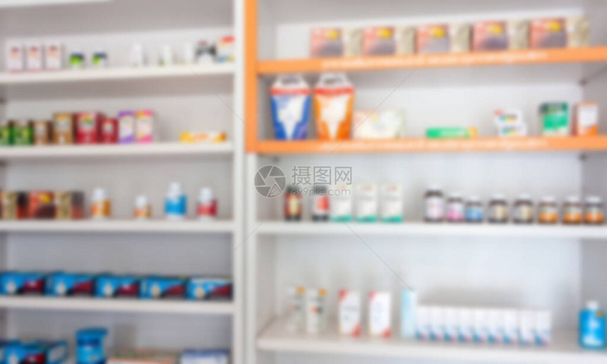 药房店用货架上的药品和食品补充剂保健产品图片