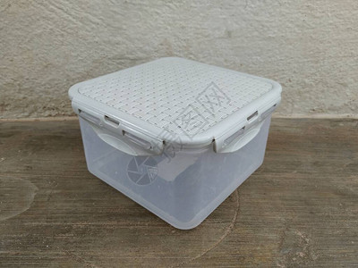 灰色方形塑料饭盒特写图片
