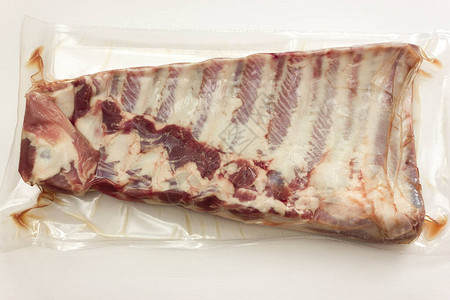 隔着白色的鲜猪肉排成瓦库姆V图片