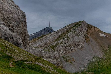 穿越瑞士阿彭策尔山脉的美丽探险之旅阿彭策尔阿尔高清图片