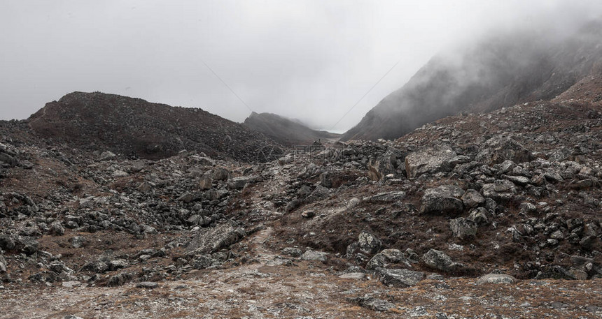 尼泊尔珠穆峰地区山地图片