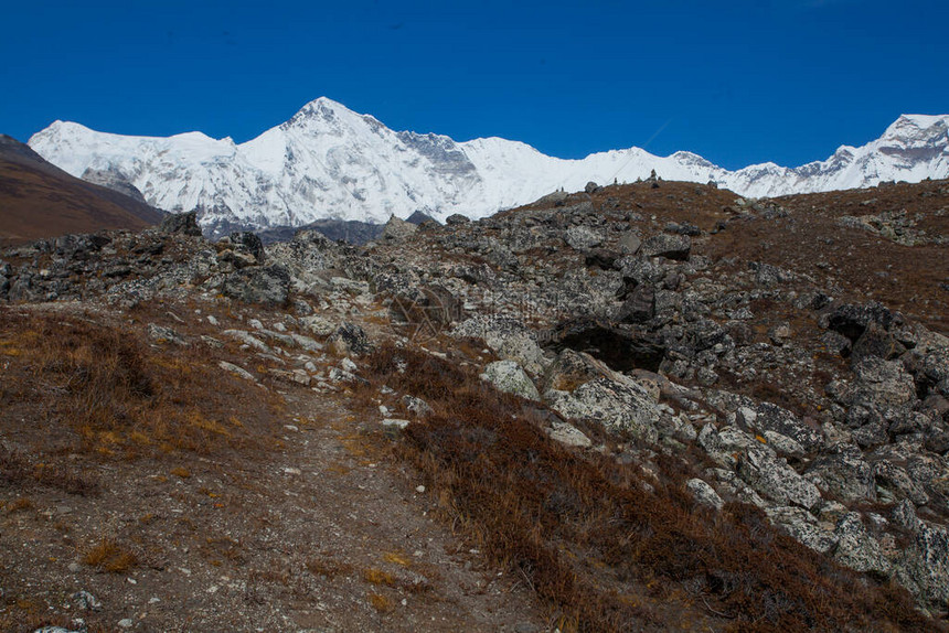尼泊尔珠穆峰地区山地图片