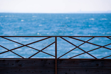 海与蓝天的风景图片