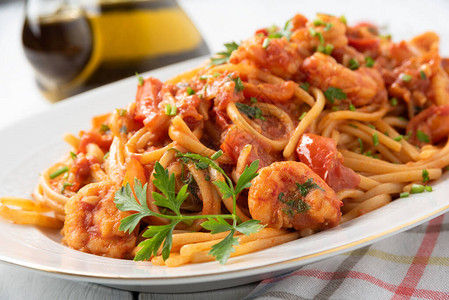 意大利菜意大利菜和西红柿酱图片