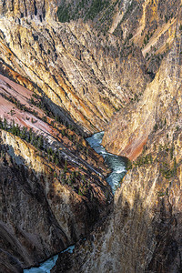 黄石公园的大峡谷图片