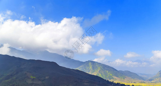 越南TonkineseAlpsSapa山丘农村地区图片