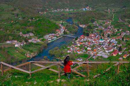 Bihac附近公园Una的Una河流和放松地波斯尼亚图片