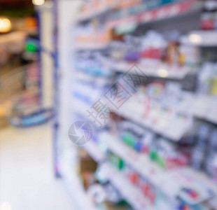 药店在书架上装有药品和维生素产品时图片