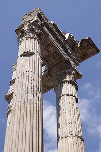 罗马论坛中心地区一些寺庙和科林提亚图片