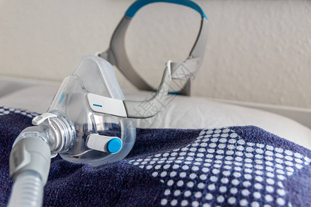 面罩可防止枕头上的阻塞睡眠呼吸暂停图片