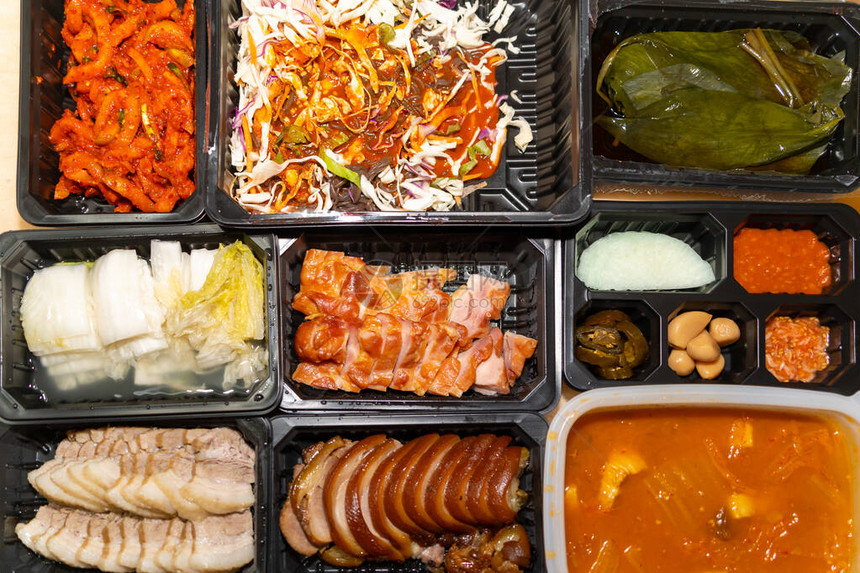 韩国的送货食品之一菜盘图片