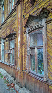 旧木屋的窗户图片
