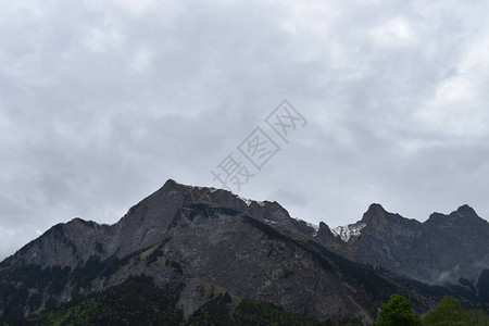 格罗斯蒂格SchlechtesWetternacheinemSturm冲积留置物施用者背景