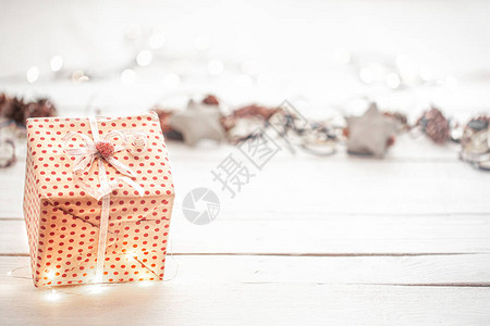 新年节日背景带礼物盒和灯光假日图片