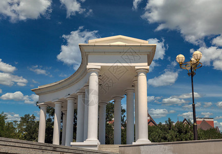 乌克兰切尔诺莫尔斯克市的科隆纳德Colo高清图片