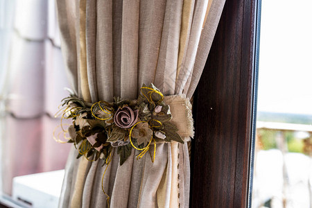 窗帘用美丽的材料花朵吊袜带图片