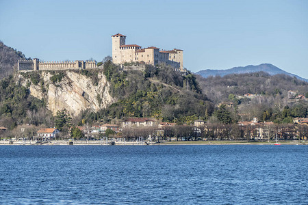 安杰拉城堡和城市的景观图片
