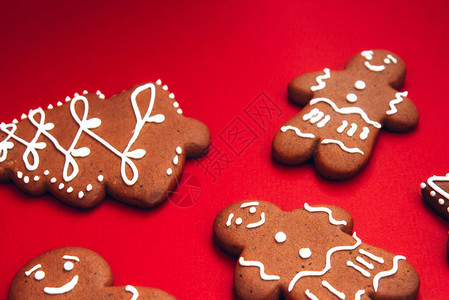 各种形状的美味自制圣诞姜饼干图片
