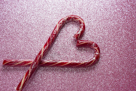 圣诞节礼物圣诞糖果甘蔗以心脏的形状图片