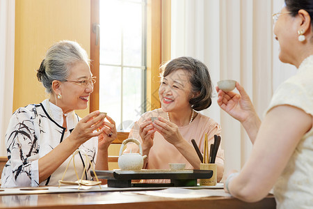 妇女聚会聚会一起品茶的老年人背景