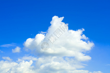 天上的云图片