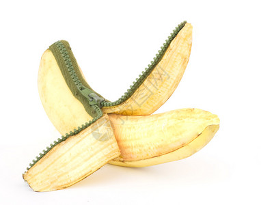 带拉链的香蕉在白色背景下被隔离背景图片