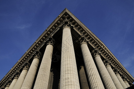 希腊风格的万神殿建筑背景图片