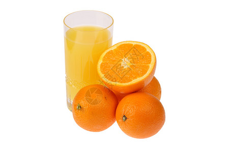 杯中橙汁和新鲜橙子水果图片