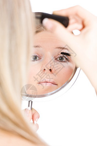 镜子里的女人妆图片