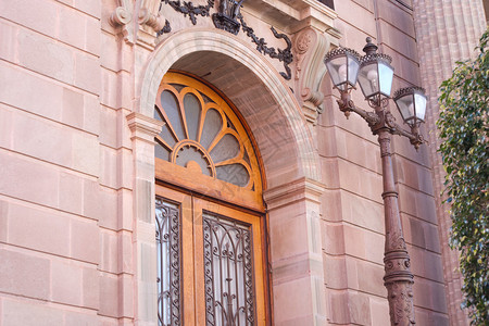 灯柱门廊拱门和柱子代表了旧墨西哥班牙殖民时图片