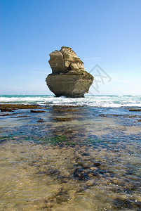 十二使徒岩之一维多利亚南部海岸线上的一系列石灰岩堆图片