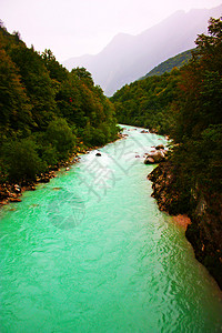 南阿尔卑斯山脉美丽的河流夏季在斯图片