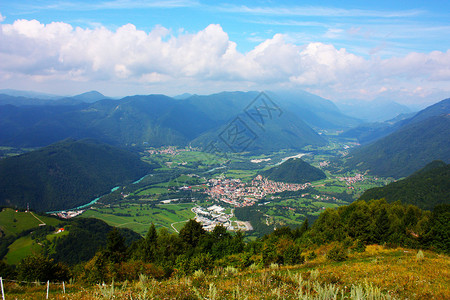 一明惊人斯洛文尼亚阿尔卑斯山的惊人背景