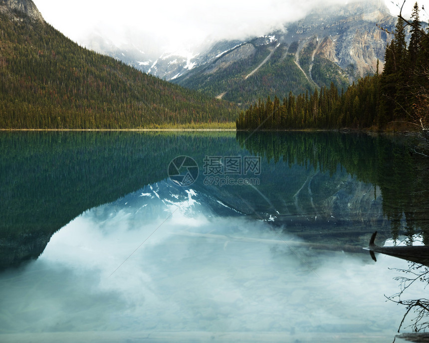 加拿大的湖图片