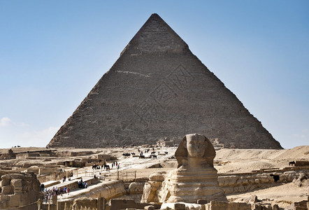 狮身人面像和金字塔背景图片