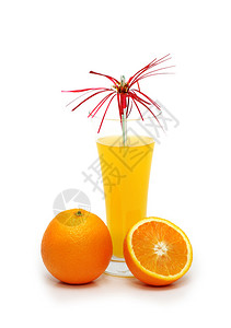 橙子和果汁上白色孤立图片