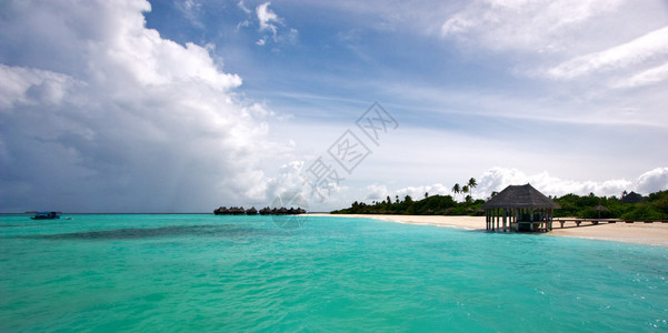 岛上lagon酒吧的风景图片