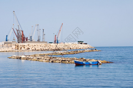 巴里海港全景普利亚图片