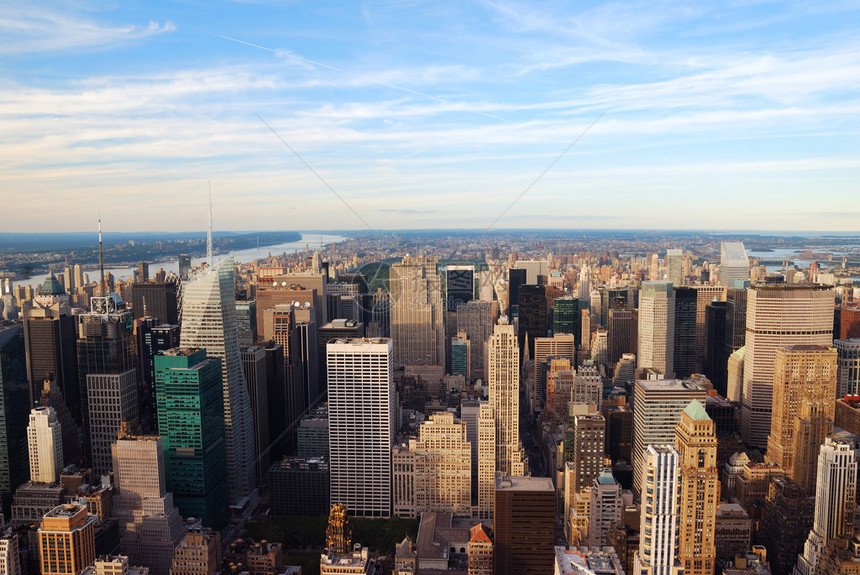 纽约市曼哈顿日落天线空中观察办公楼摩天大图片