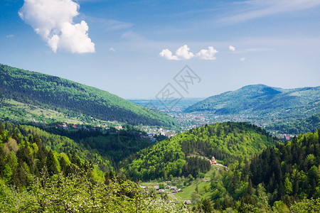 美丽的山景喀尔巴阡山脉图片