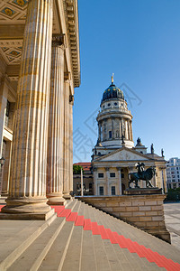 柏林宪兵广场的柱子图片