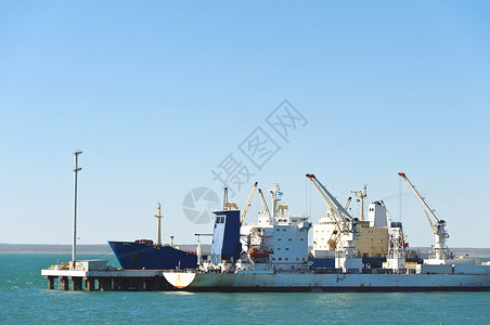 海港的货轮集图片