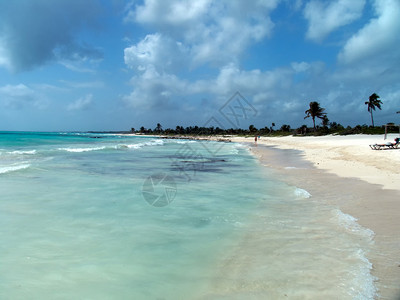 加勒比海滩的景色图片