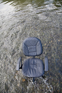 办公室椅子坐在自来白水河图片