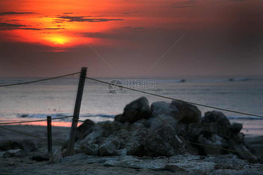 印度洋海岸的日落巴厘岛图片