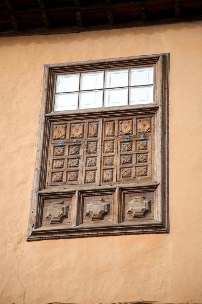 西班牙特内里费岛icod雕刻木窗图片