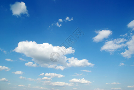 在蓝天的云彩图片
