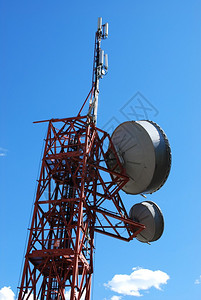 巨型通信天线塔和卫星天盘图片