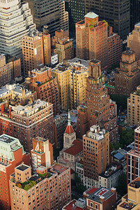 纽约市曼哈顿航空中天线全景街上有摩天图片