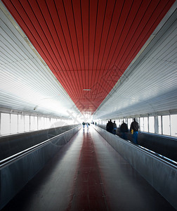 巴塞罗那机场和火车图片